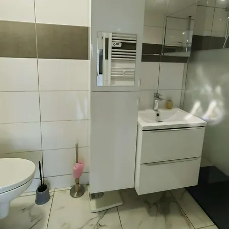 T3 Climatisee, Jacuzzi, Terrasse Sans Vis-a-vis, Parking, Proche Plage Et Commerces - Fr-1-607-198 * Агд