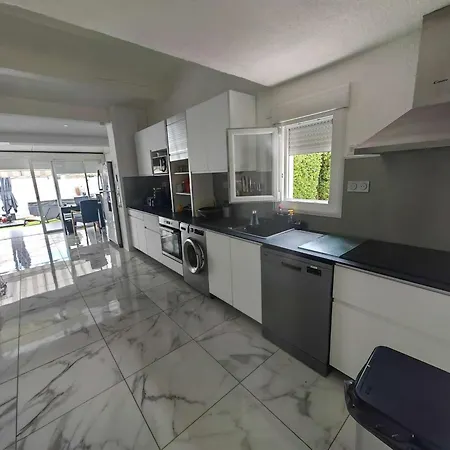T3 Climatisee, Jacuzzi, Terrasse Sans Vis-a-vis, Parking, Proche Plage Et Commerces - Fr-1-607-198 Апартаменти Агд