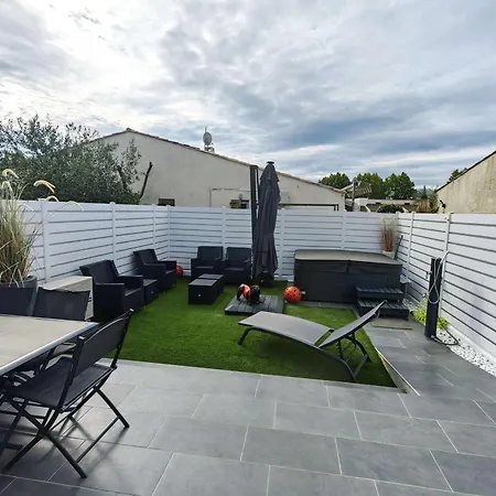 T3 Climatisee, Jacuzzi, Terrasse Sans Vis-a-vis, Parking, Proche Plage Et Commerces - Fr-1-607-198 *